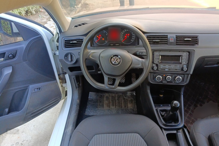 Volkswagen Santana 2020 car image #12