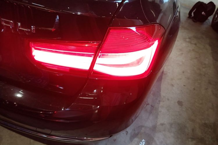 BMW 3 Series 2017 car image #8