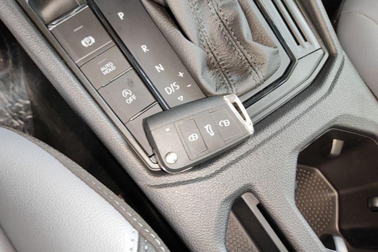 Volkswagen Lavida 2026 car image #9