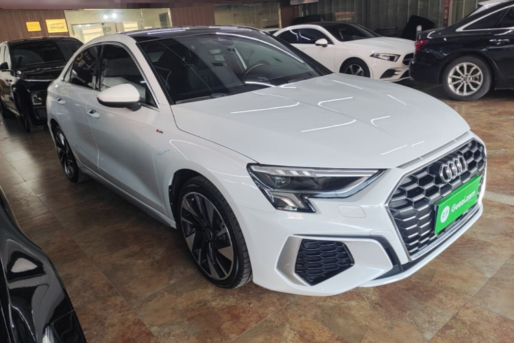 Audi A3 2024 immagine di auto #4