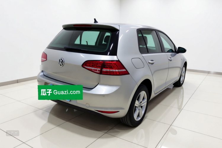 Volkswagen Golf 2015 car image #7