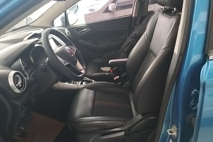 BYD Yuan 2018 #15 BYD Yuan 2018 car image #15