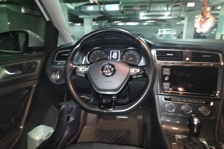 Volkswagen Golf 2019 #11 Volkswagen Golf 2019 car image #11