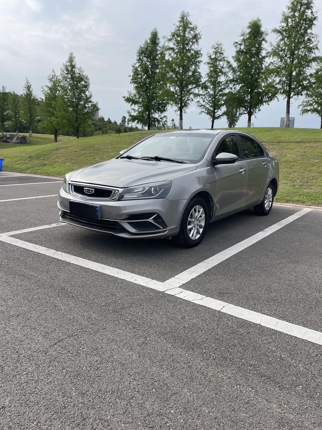 GEELY Emgrand 2020 car image #3