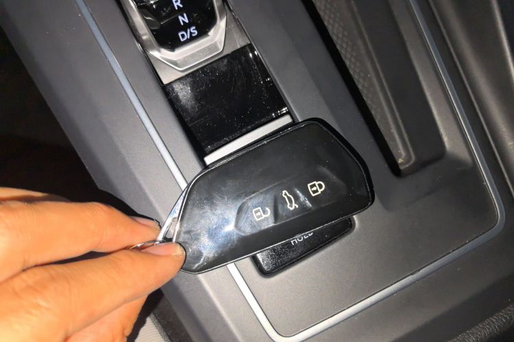 Volkswagen Golf 2022 imagen de coche #9