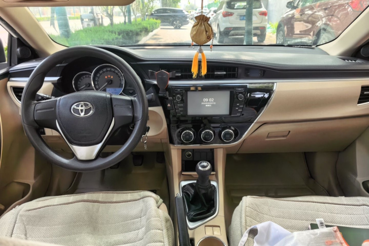 Toyota Corolla 2015 #7 Toyota Corolla 2015 car image #7