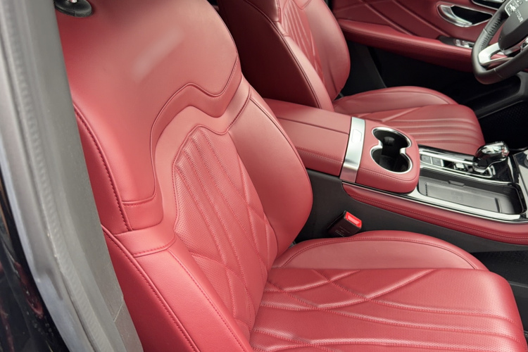 Jetour X70 PLUS 2024 car image #18