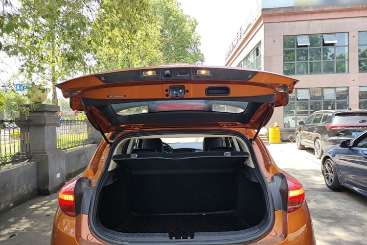 GEELY Emgrand GS 2017 imagen de coche #19