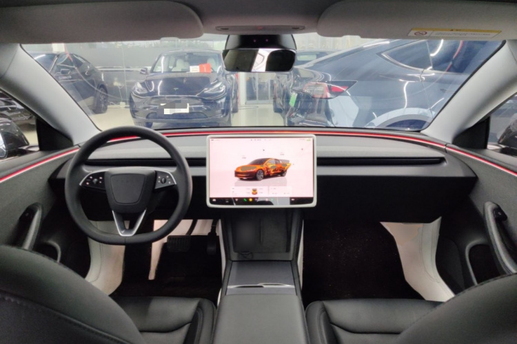 Tesla Model 3 2024 car image #10