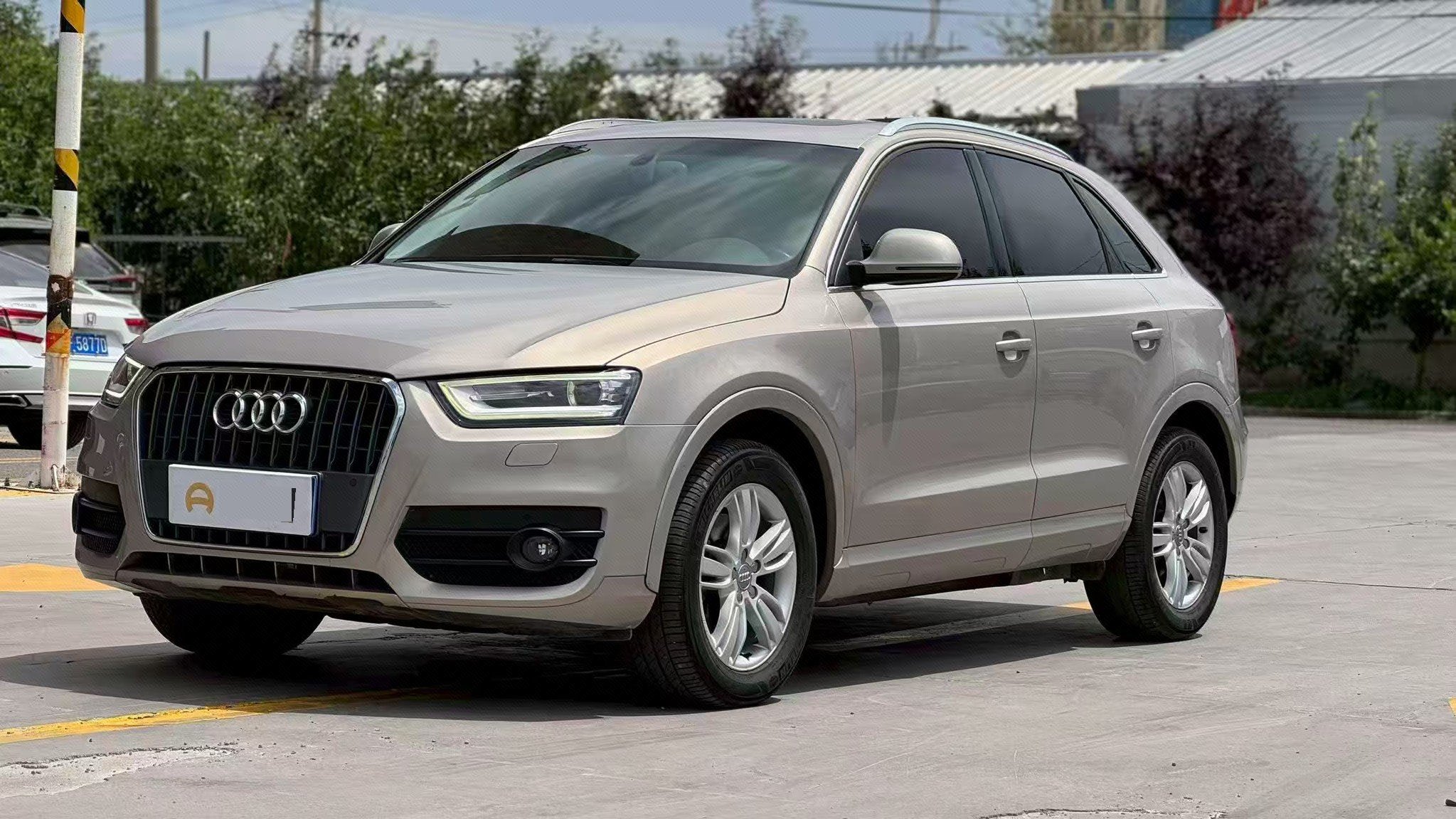 Audi Q3 2014 car image 
