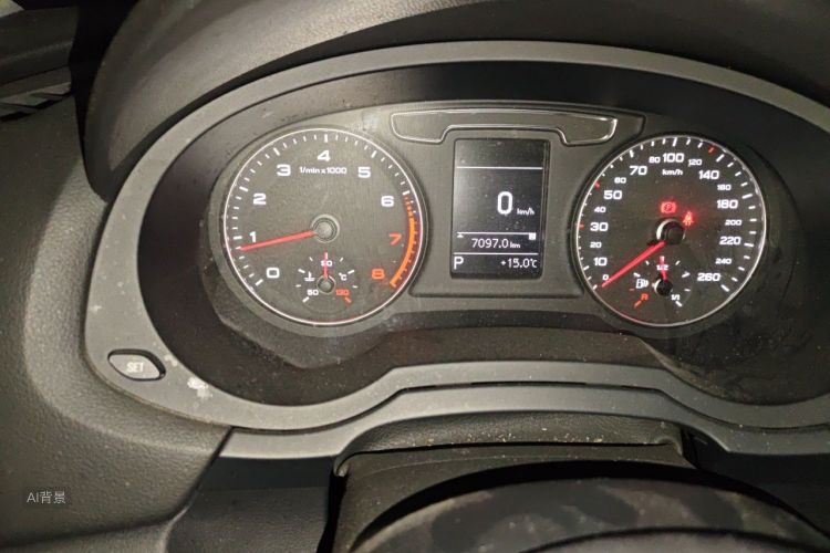 Audi Q3 2017 immagine di auto #14