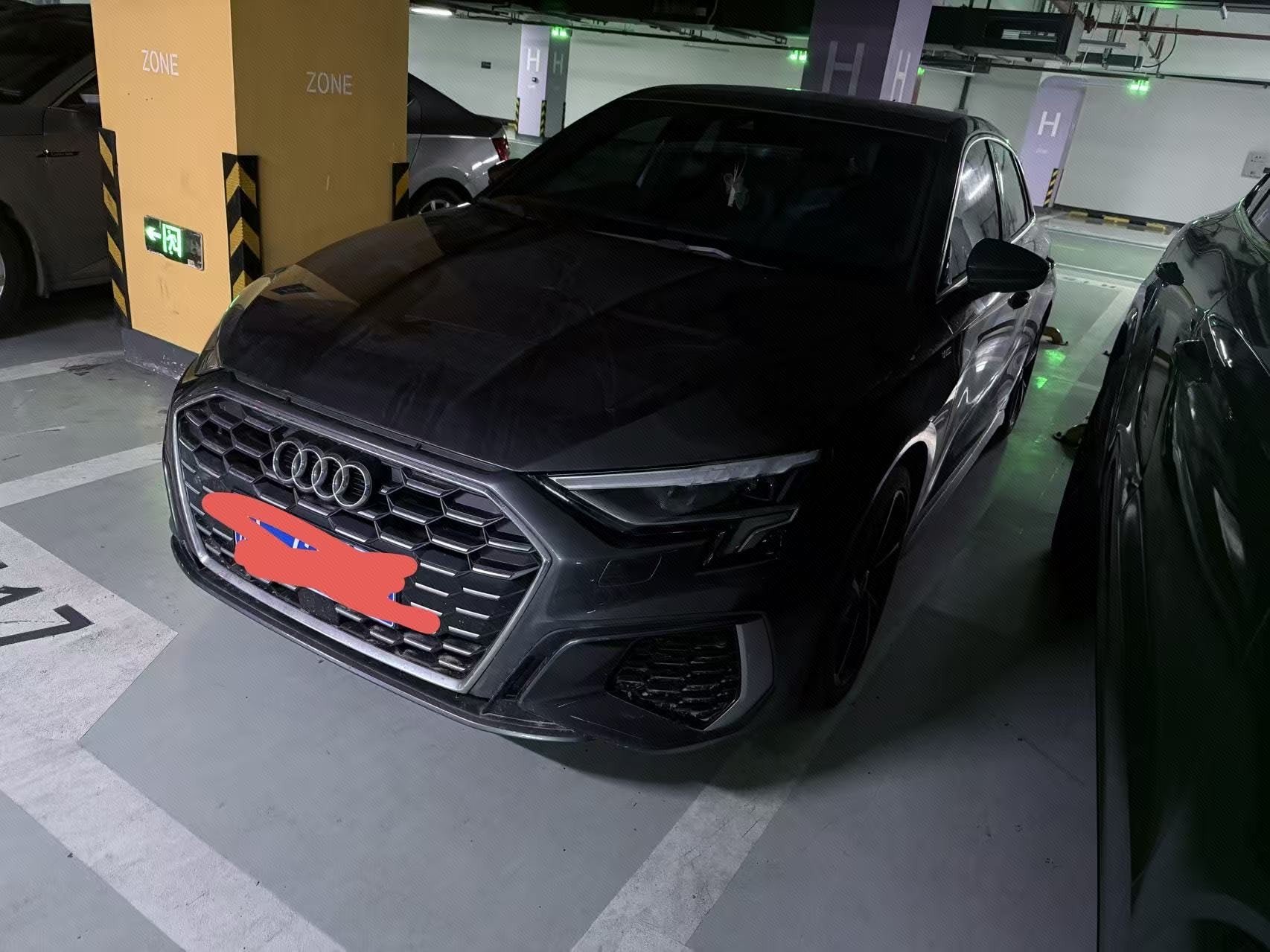 2023 immagine di auto 