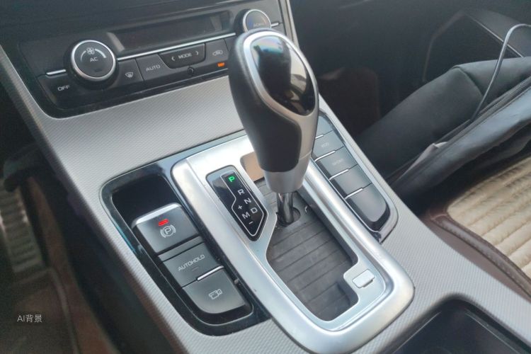 GEELY Emgrand GS 2019 car image #16