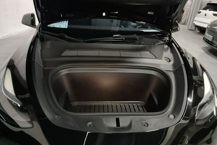 Tesla Model Y 2023 #20 Tesla Model Y 2023 car image #20