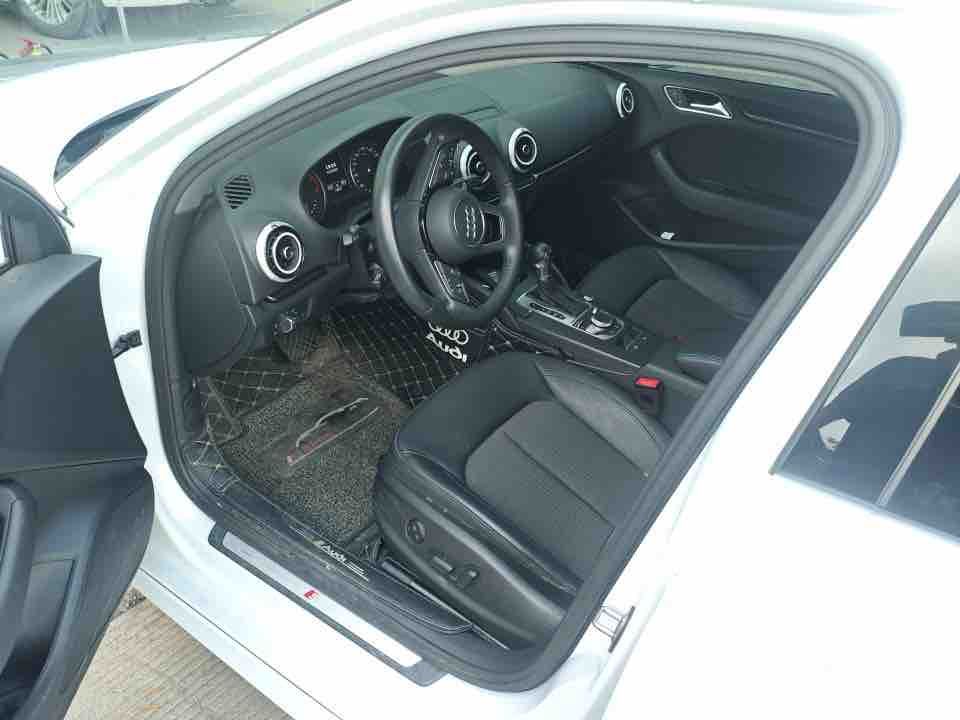 Audi A3 2019 car image #2