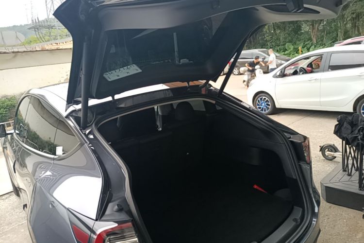 Tesla Model Y 2021 #19 Tesla Model Y 2021 صورة سيارة #19