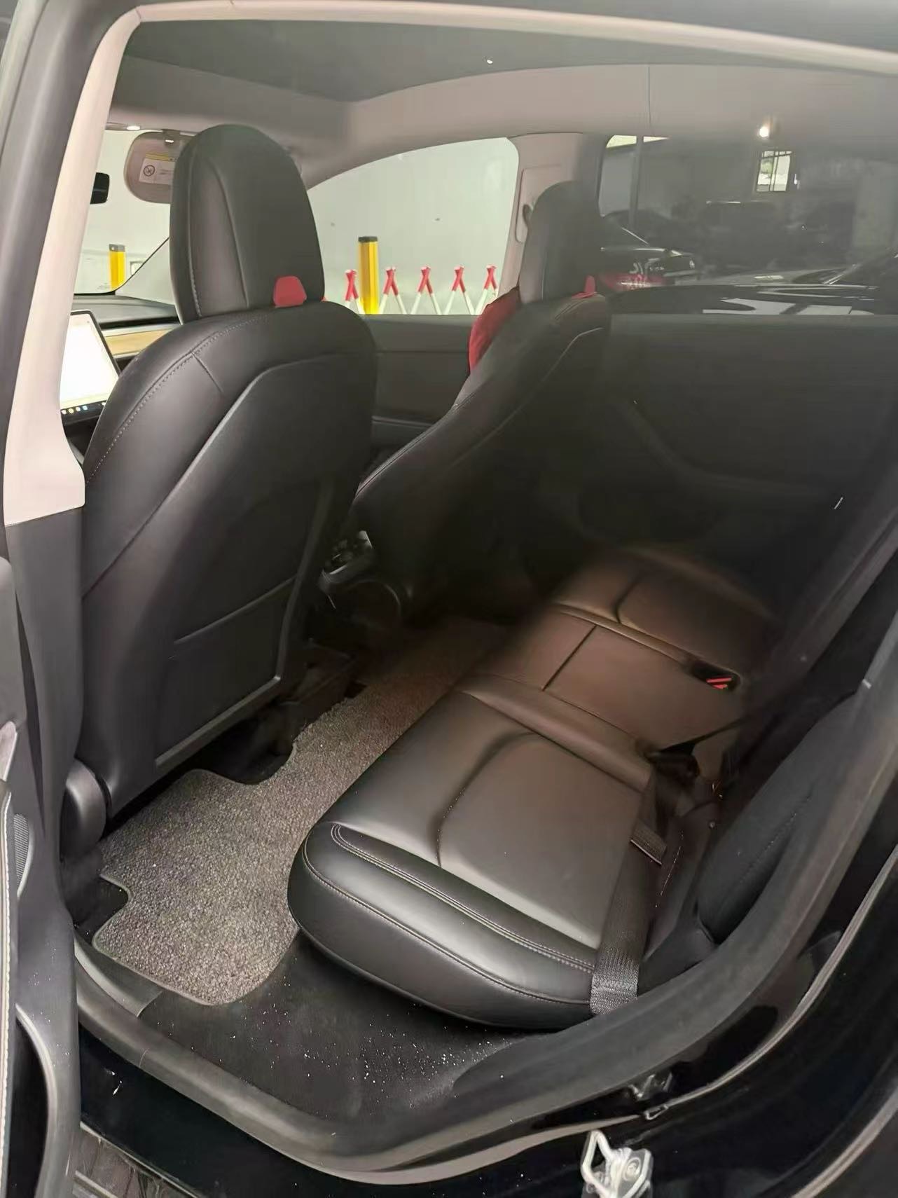 Tesla Model Y 2022 صورة سيارة #4