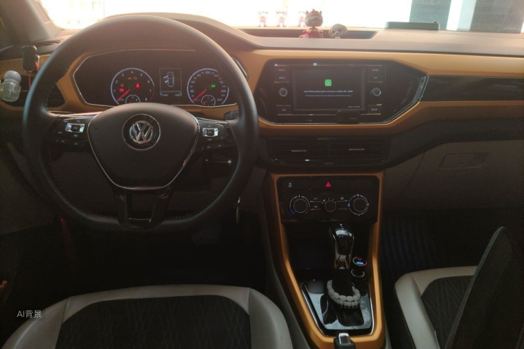 Volkswagen T-Cross 2020 car image #11