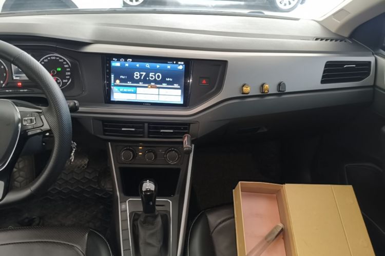 Volkswagen Polo 2019 car image #13