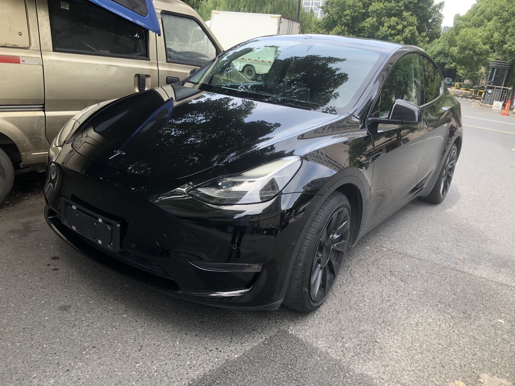 Tesla Model Y 2021 car image 