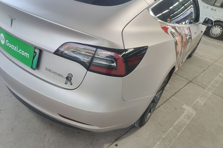 Tesla Model 3 2020 صورة سيارة #8