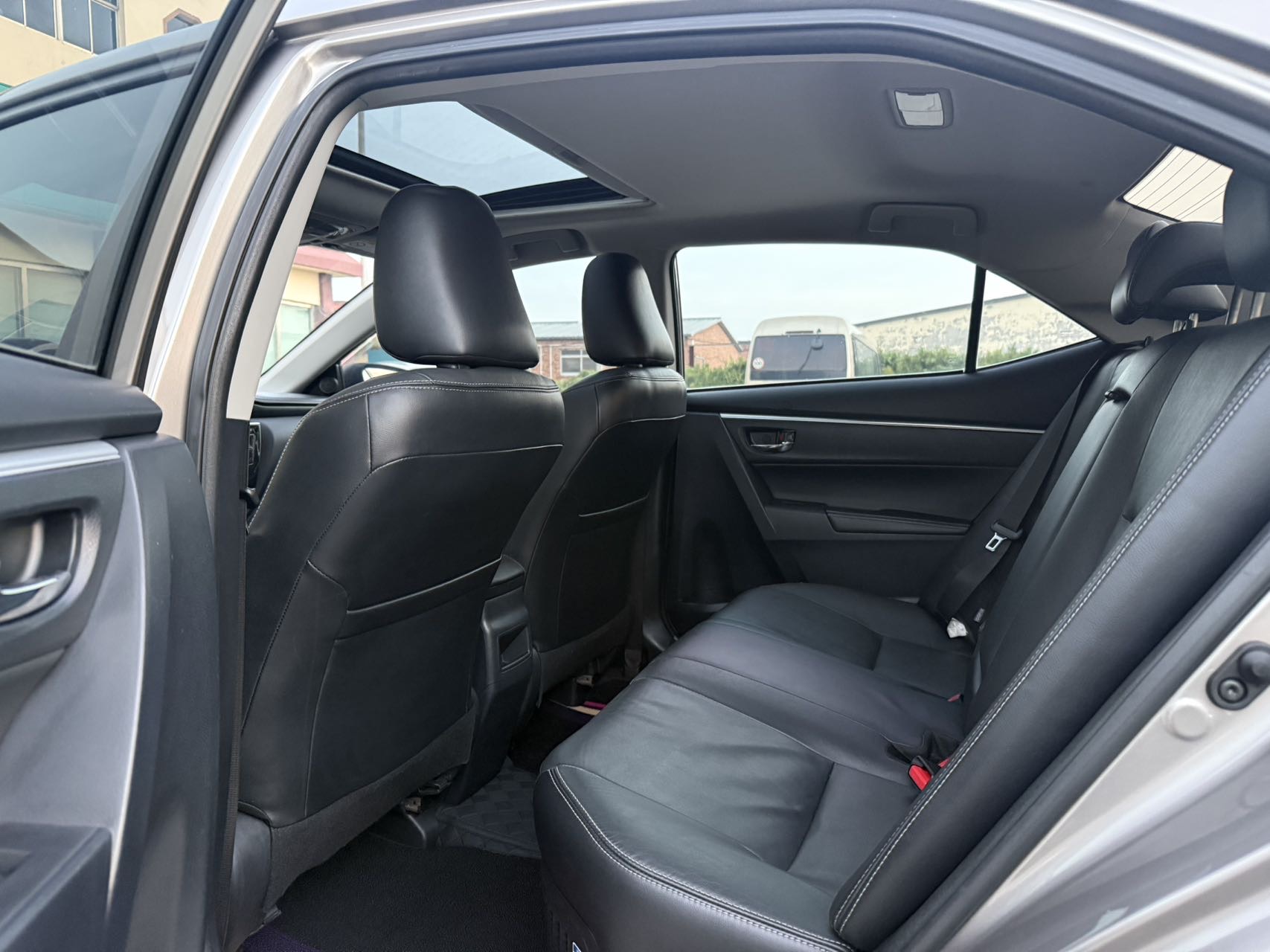Toyota Corolla 2018 car image #9