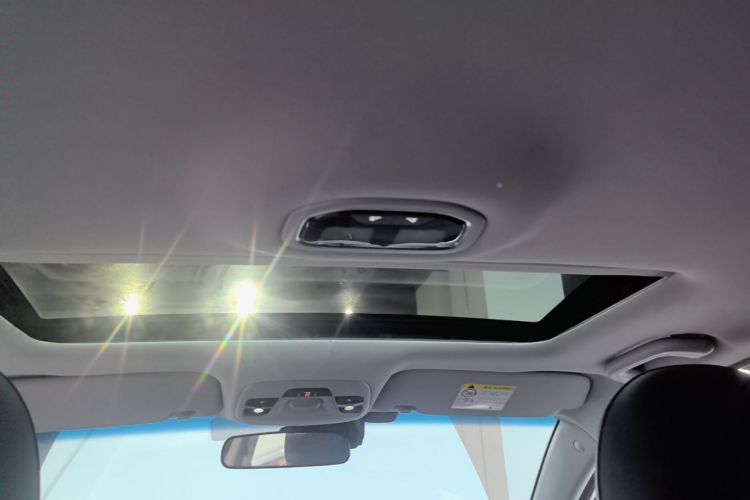 GEELY Emgrand 2019 #18 GEELY Emgrand 2019 car image #18
