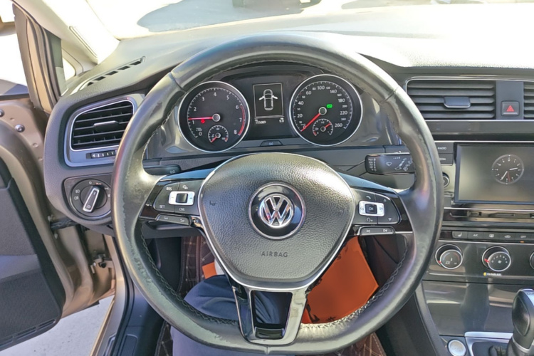 Volkswagen Golf 2018 #11 Volkswagen Golf 2018 صورة سيارة #11