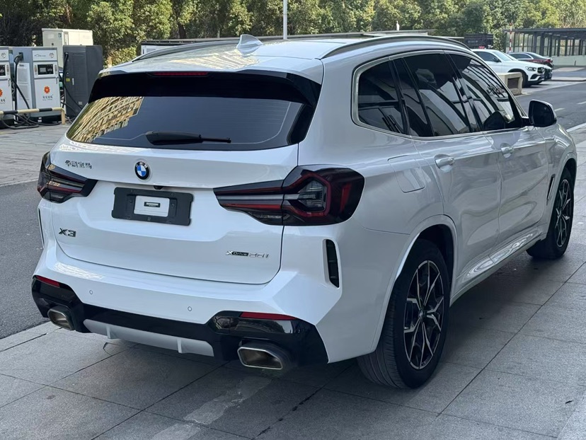 BMW X3 2022 car image #6