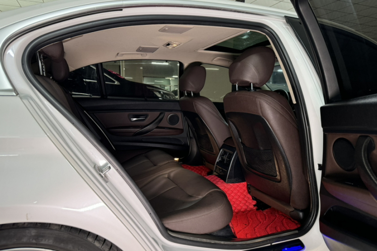 BMW 3 Series 2019 #22 BMW 3 Series 2019 car image #22