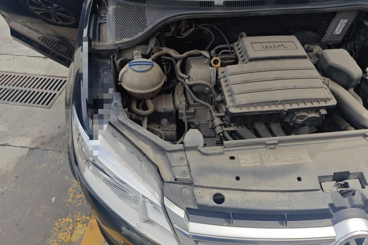 Volkswagen Santana 2015 car image #22