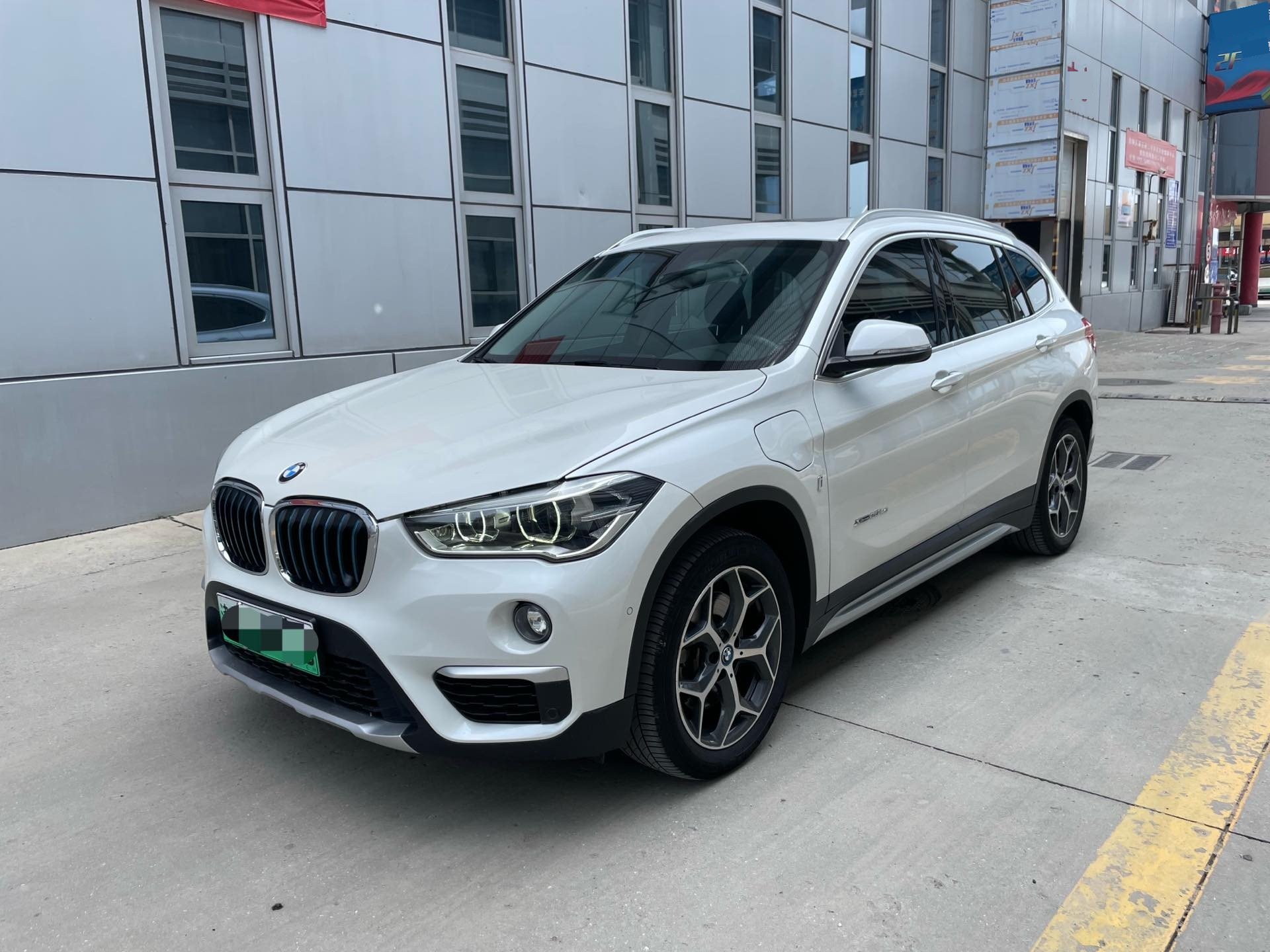 BMW X1 New Energy 2017 BMW X1 New Energy 2017 car image