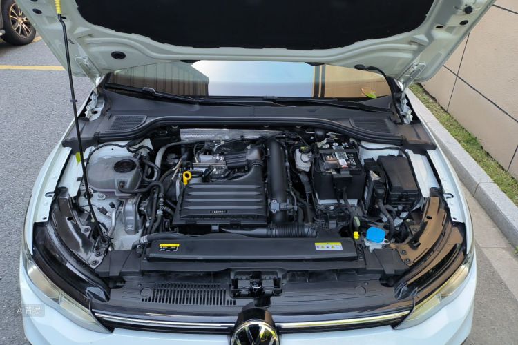 Volkswagen Golf 2023 #22 Volkswagen Golf 2023 car image #22