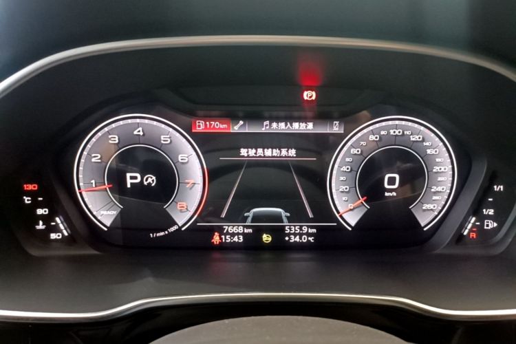 Audi Q3 2025 car image #12