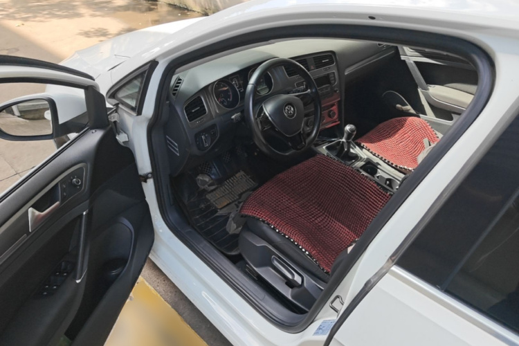 Volkswagen Golf 2015 car image #18