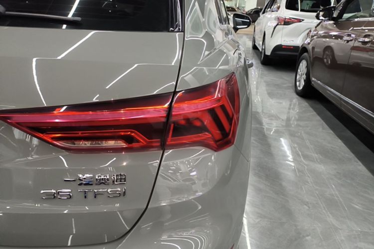 Audi Q3 2024 #8 Audi Q3 2024 car image #8