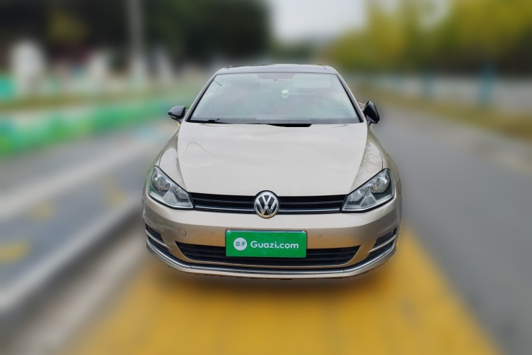 Volkswagen Golf 2017 car image #3