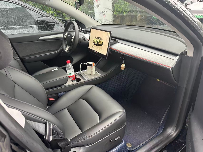 Tesla Model Y 2022 #4 Tesla Model Y 2022 car image #4