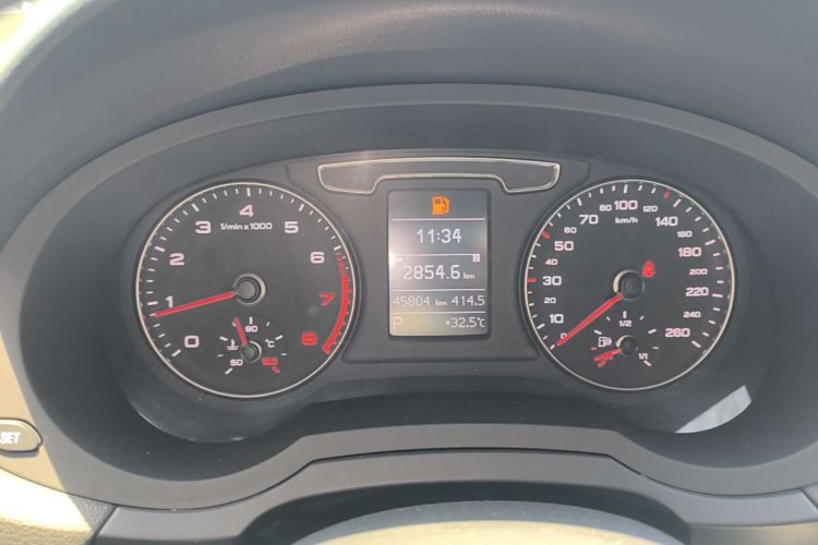 Audi Q3 2019 #12 Audi Q3 2019 car image #12