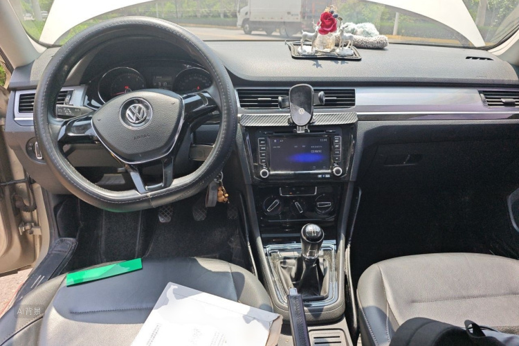 Volkswagen Bora 2016 car image #11
