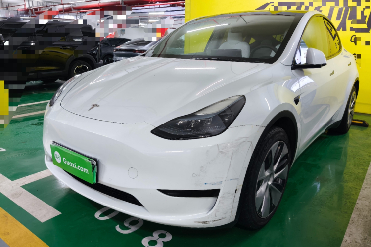 Tesla Model Y 2022 #2 Tesla Model Y 2022 car image #2