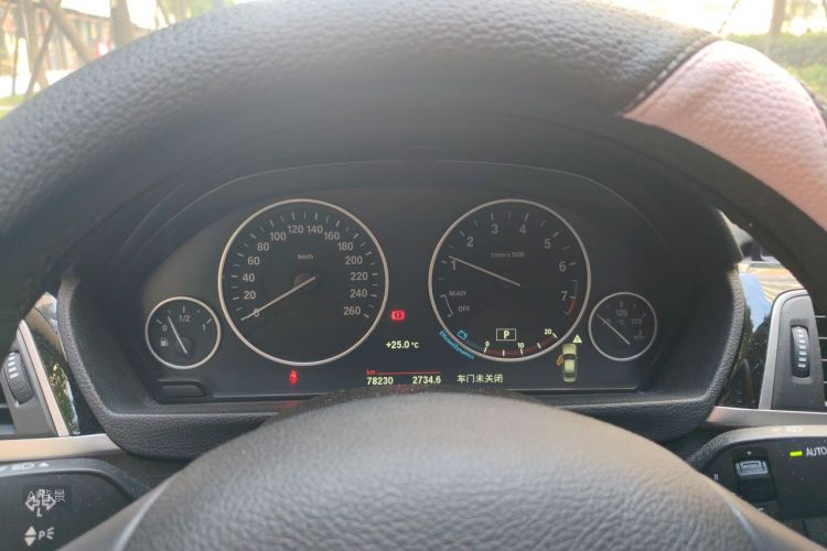 BMW 3 Series 2019 car image #13