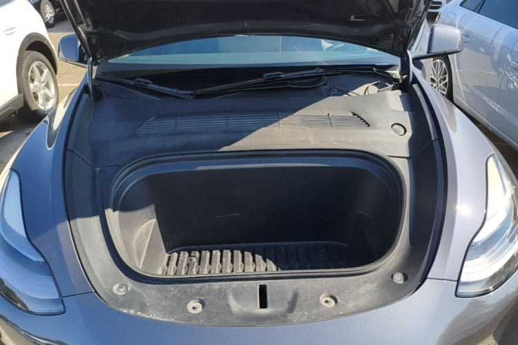 Tesla Model Y 2022 #20 Tesla Model Y 2022 car image #20