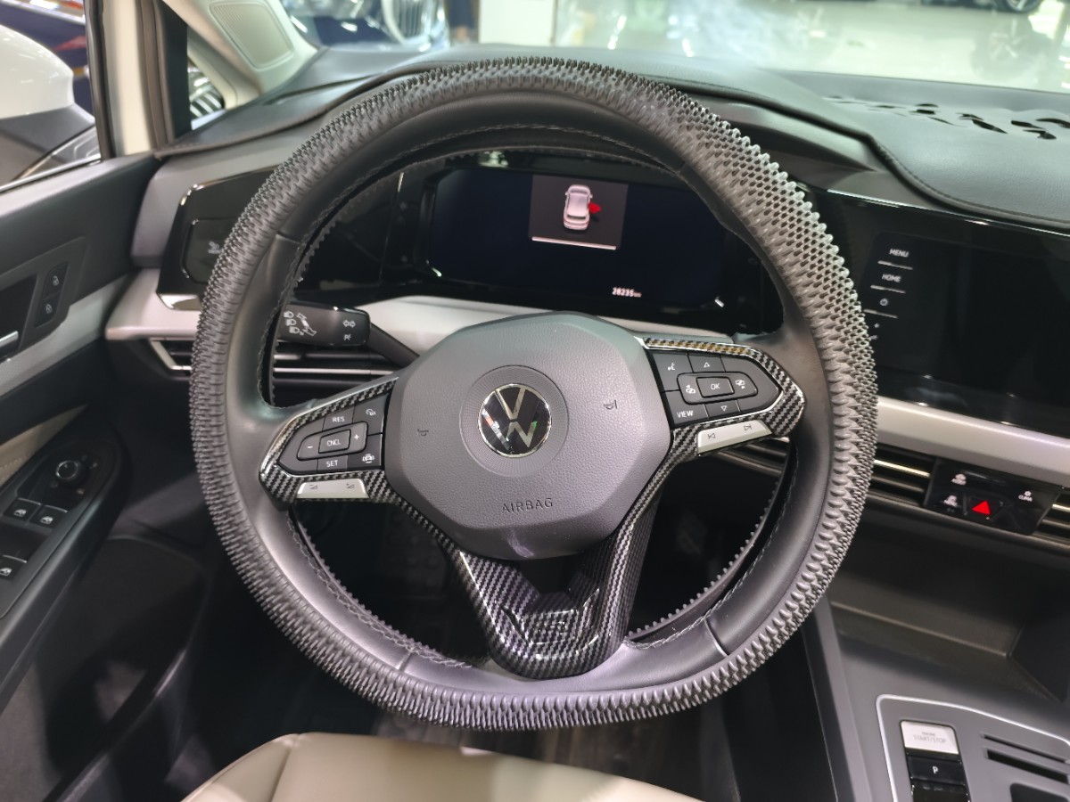 Volkswagen Golf 2021 car image #5