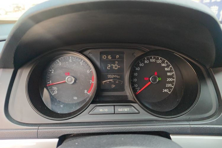 Volkswagen Lavida 2017 car image #12