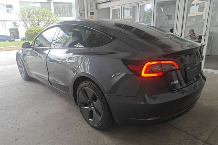 Tesla Model 3 2022 car image #5