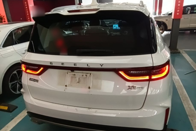 GEELY Vision X6 2022 immagine di auto #6