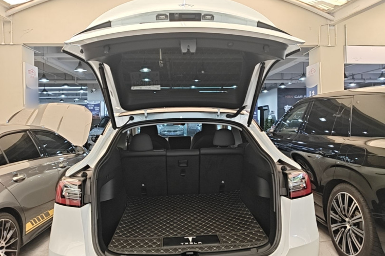 Tesla Model Y 2022 #19 Tesla Model Y 2022 car image #19