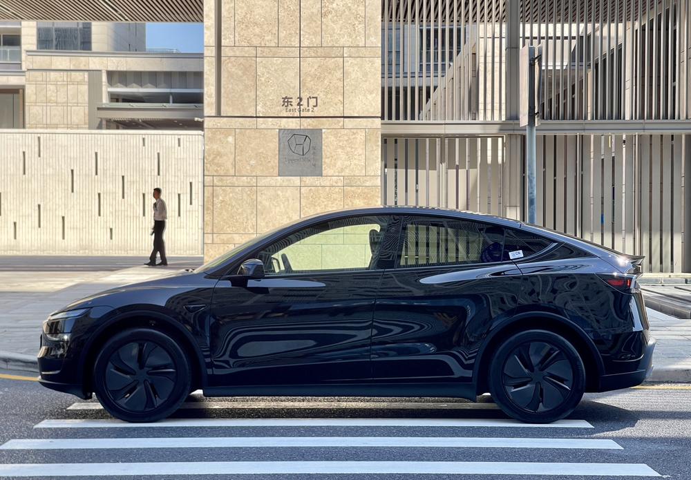Tesla Model Y 2026 #3 Tesla Model Y 2026 صورة سيارة #3