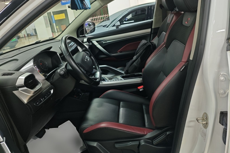 GEELY Coolray 2022 изображение автомобиля #15